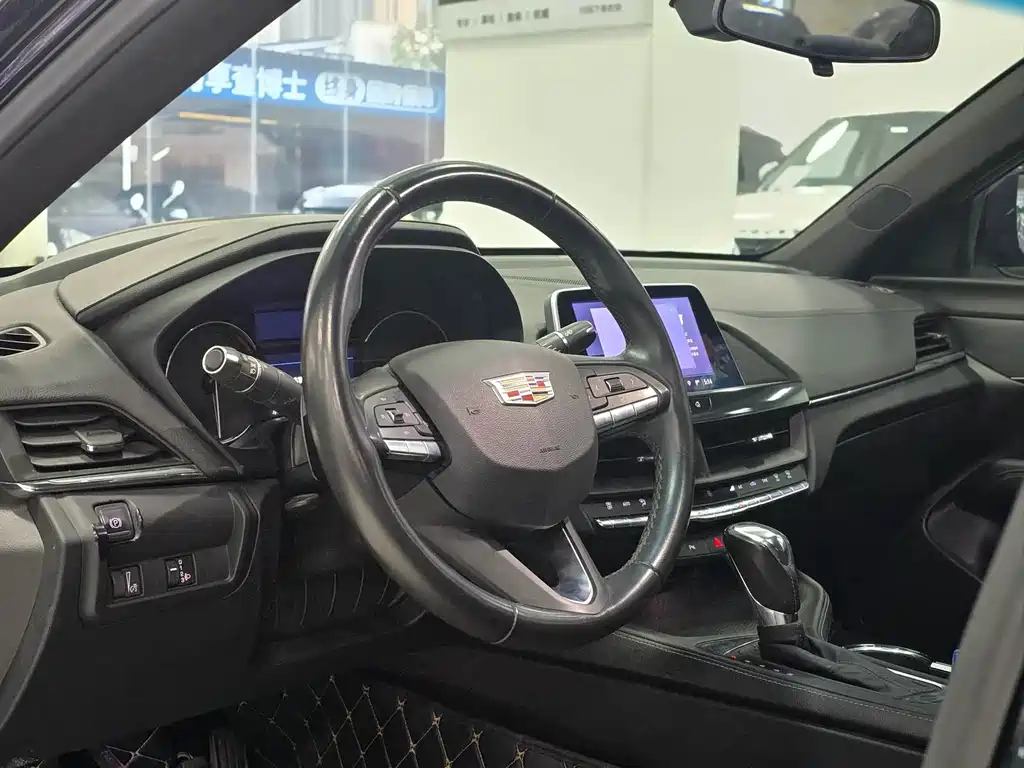 Cadillac CT4 — миниатюра 7
