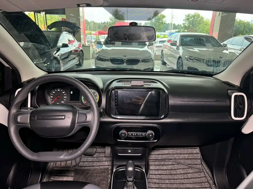 Roewe Clever — миниатюра 12