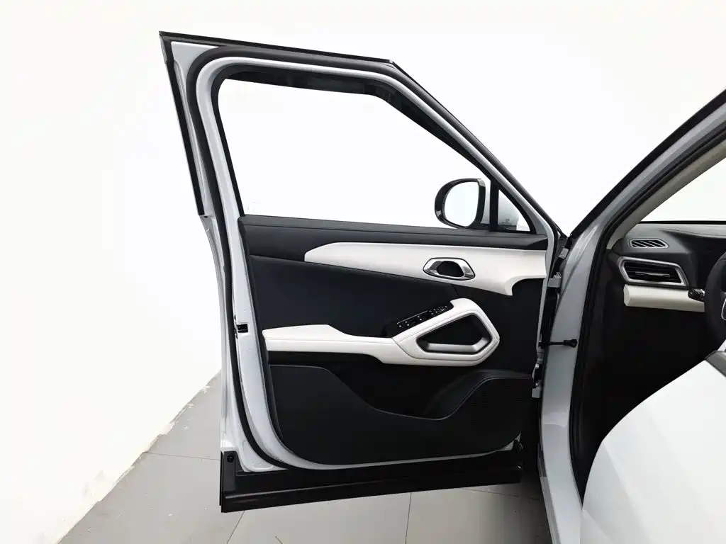 BYD Yuan UP — миниатюра 8