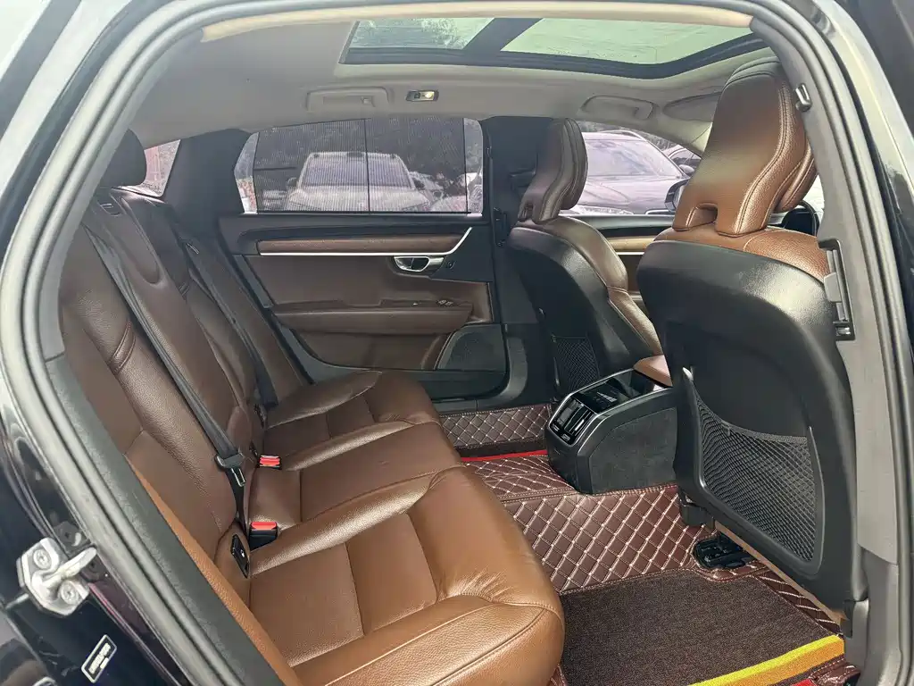 Volvo S90 — миниатюра 12