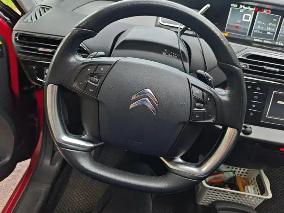 Citroen C4 Picasso — миниатюра 15
