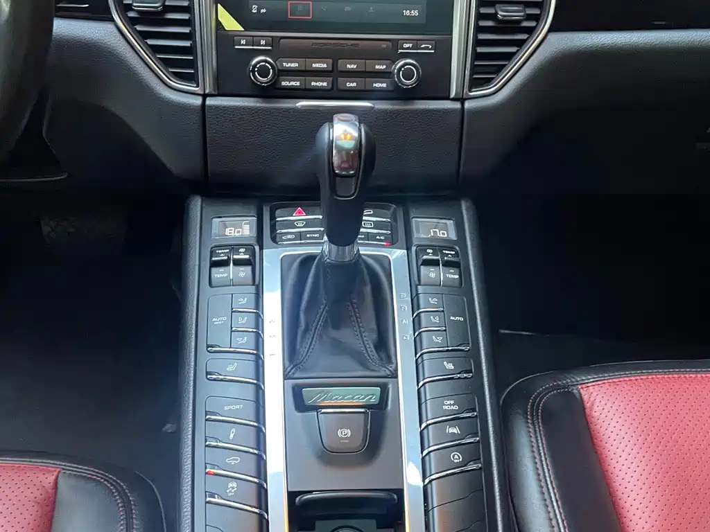 Porsche Macan — миниатюра 9