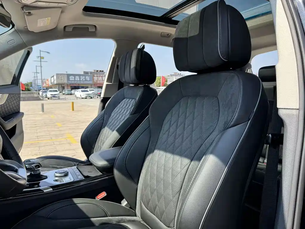 Hongqi Hongqi HS5 — миниатюра 13