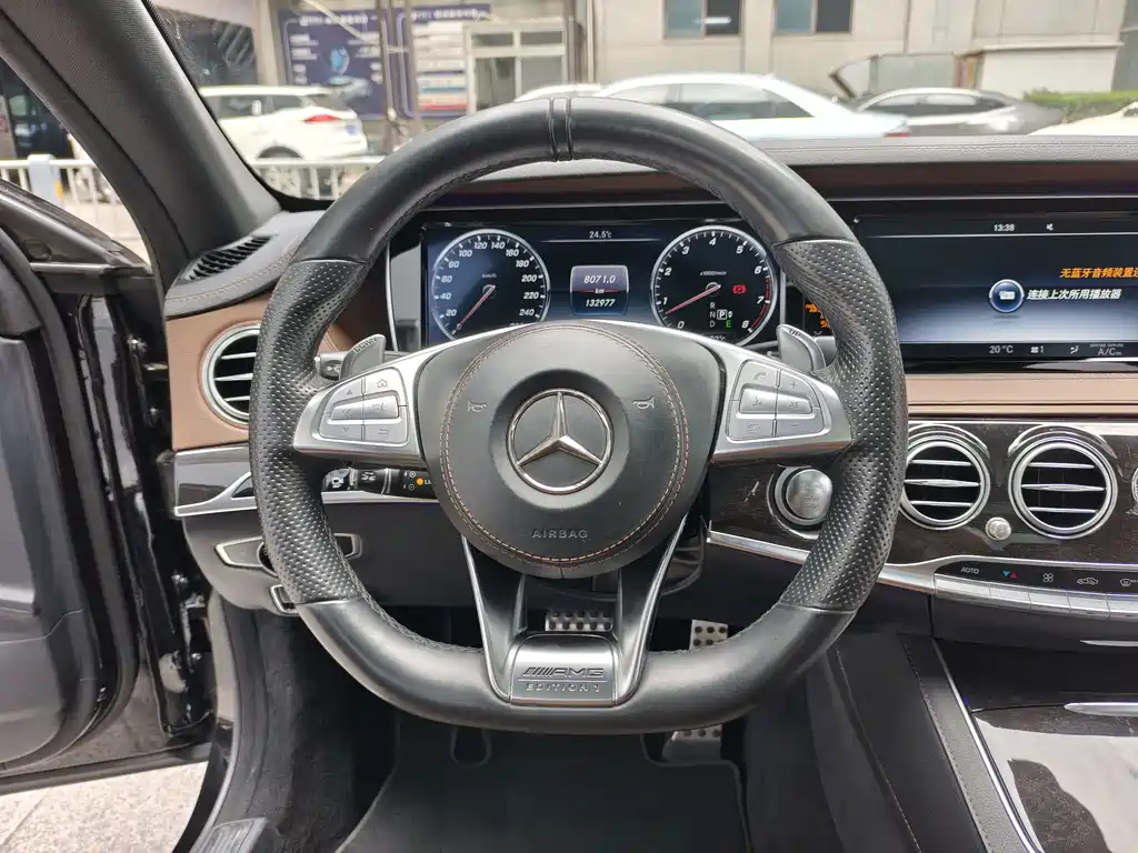 Mercedes-Benz S-Class — миниатюра 13