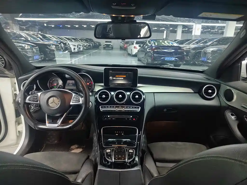 Mercedes-Benz C-Class — миниатюра 7