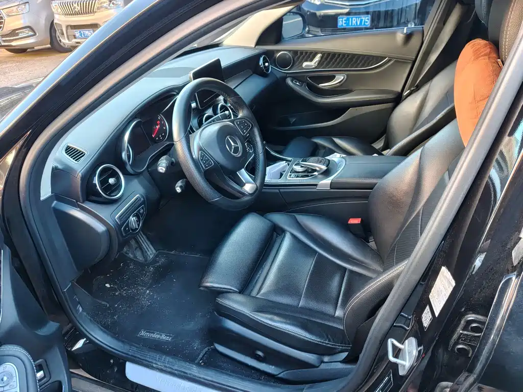 Mercedes-Benz C-Class — миниатюра 8