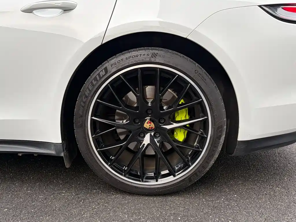 Porsche Panamera Hybrid — миниатюра 5