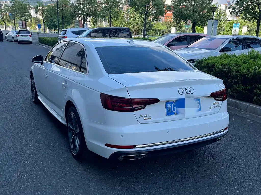 Audi A4L — миниатюра 10