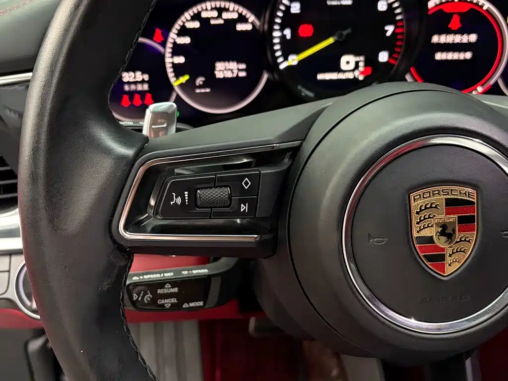 Porsche Panamera Hybrid — миниатюра 24