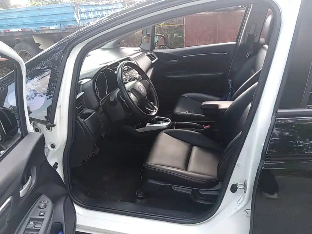 Honda Fit — миниатюра 15