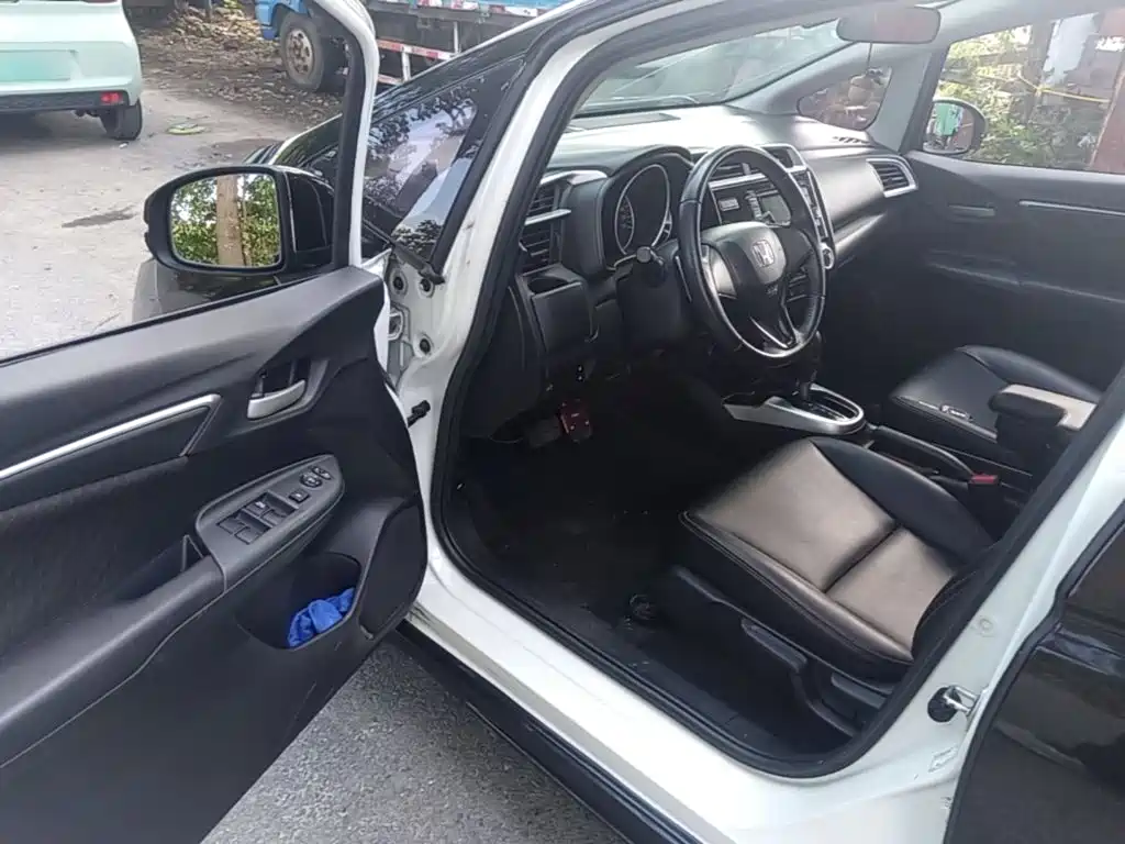 Honda Fit — миниатюра 16