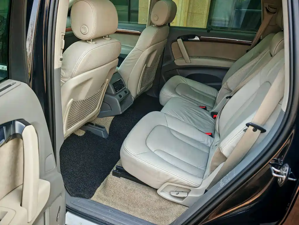 Audi Q7 2012 3.0 TFSI (200kW