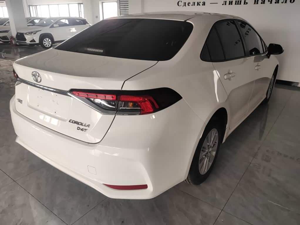 Toyota Corolla 1.2 л 2023 г. Белый, пробег 20000 км