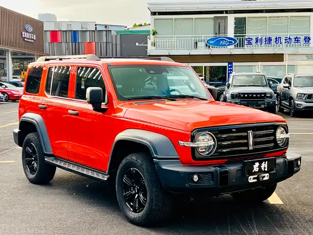 2021 TANK 300