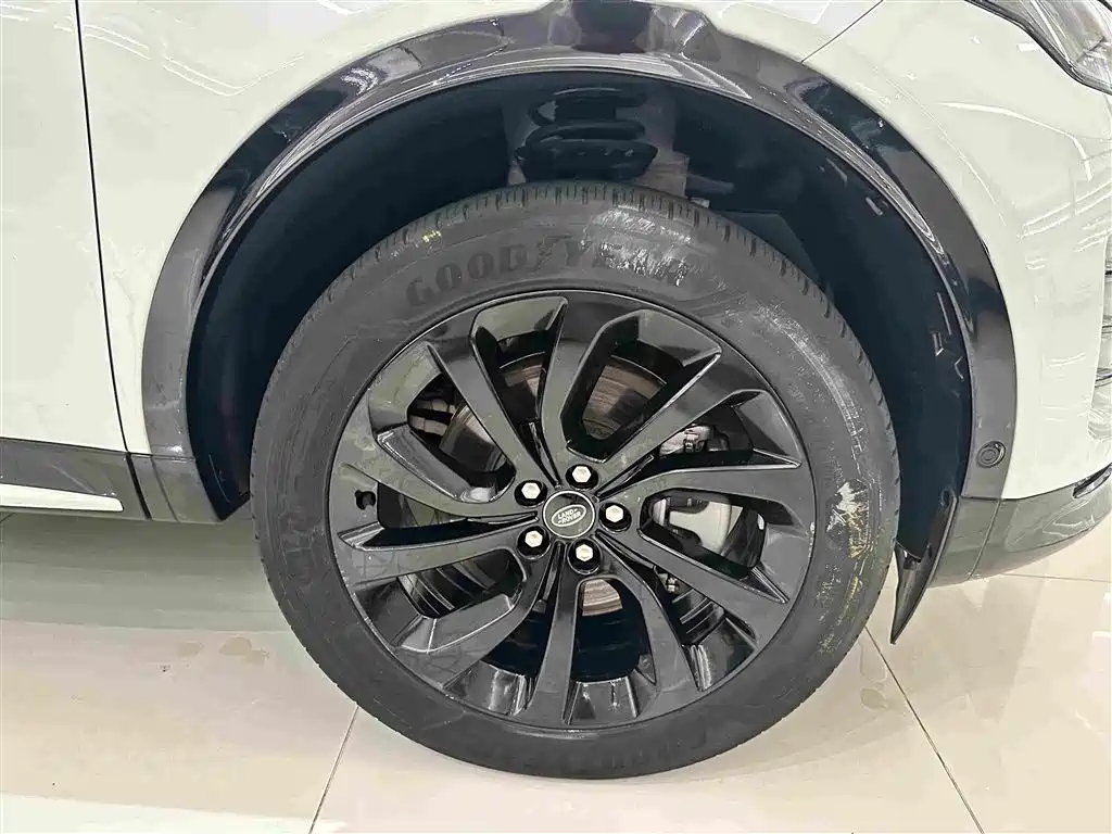 Land Rover Discovery Sport — миниатюра 5