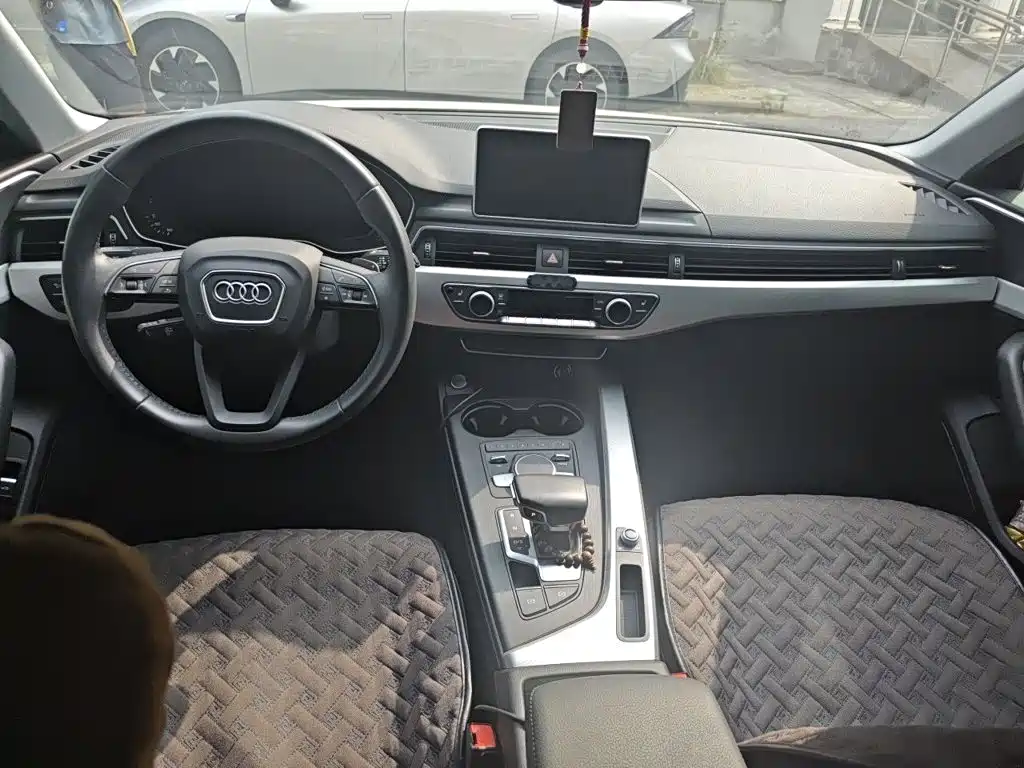 Audi A4 (Import) — миниатюра 10