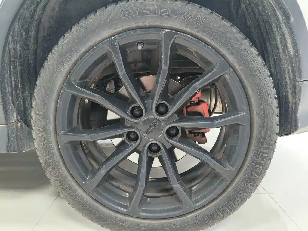 Geely Emgrand S - фото 16