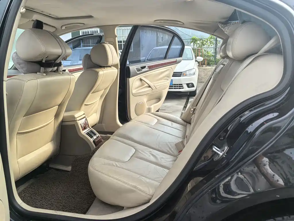 Volkswagen Passat Lingyu — миниатюра 10