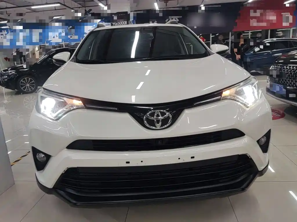 Toyota RAV4 — миниатюра 3