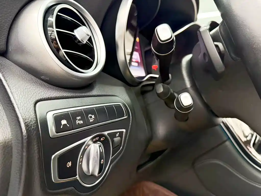 Mercedes-Benz GLC — миниатюра 14