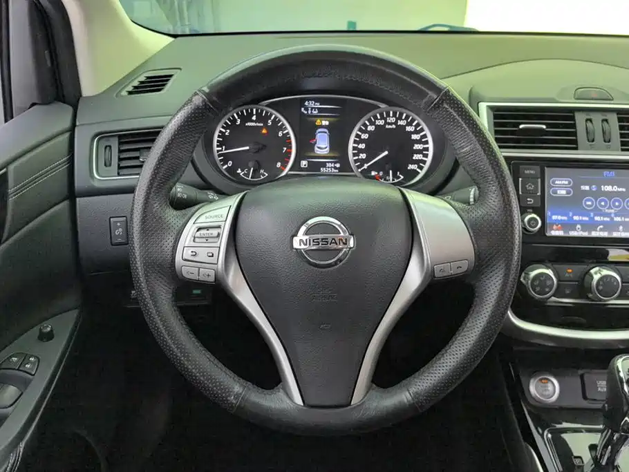 Nissan Tiida — миниатюра 15