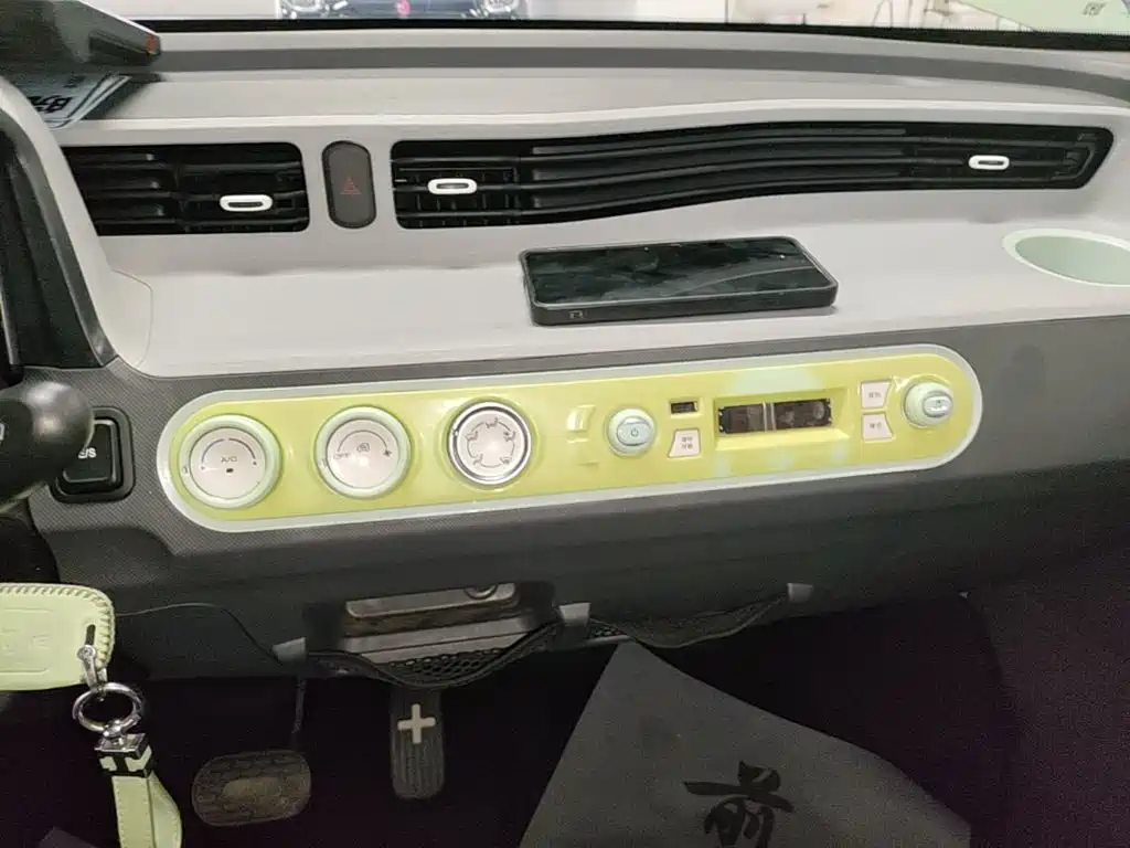 Wuling MINIEV — миниатюра 13