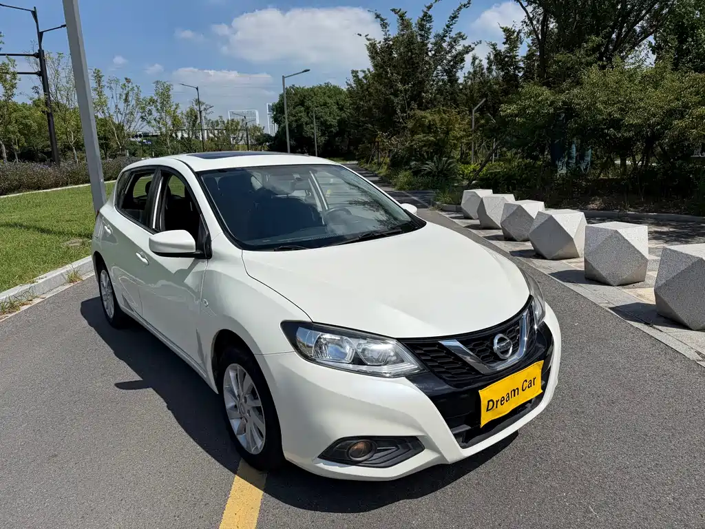 Nissan Tiida — миниатюра 3