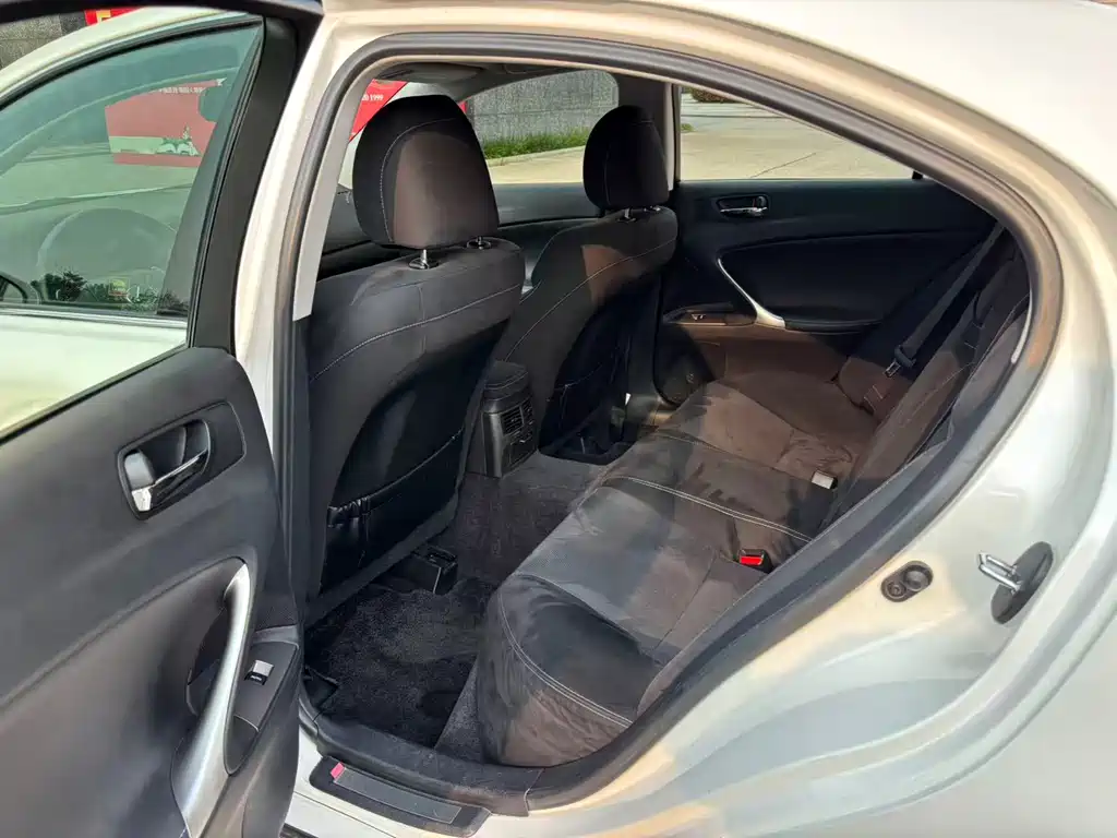 Lexus IS 2009 300