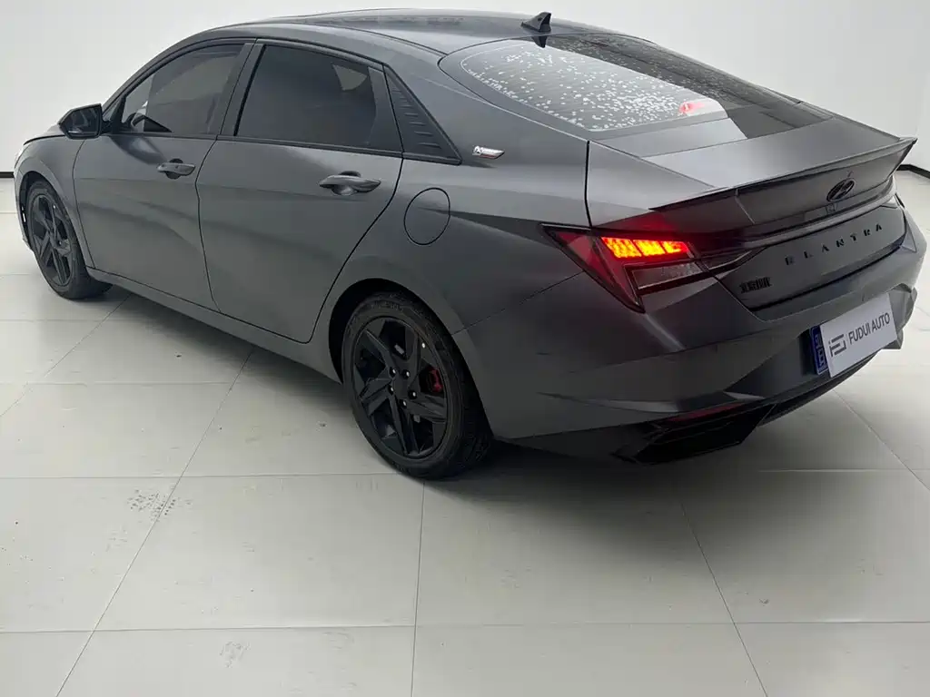 Hyundai Elantra — миниатюра 5