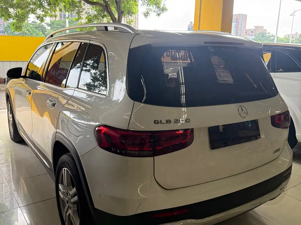 Mercedes-Benz GLB — миниатюра 7