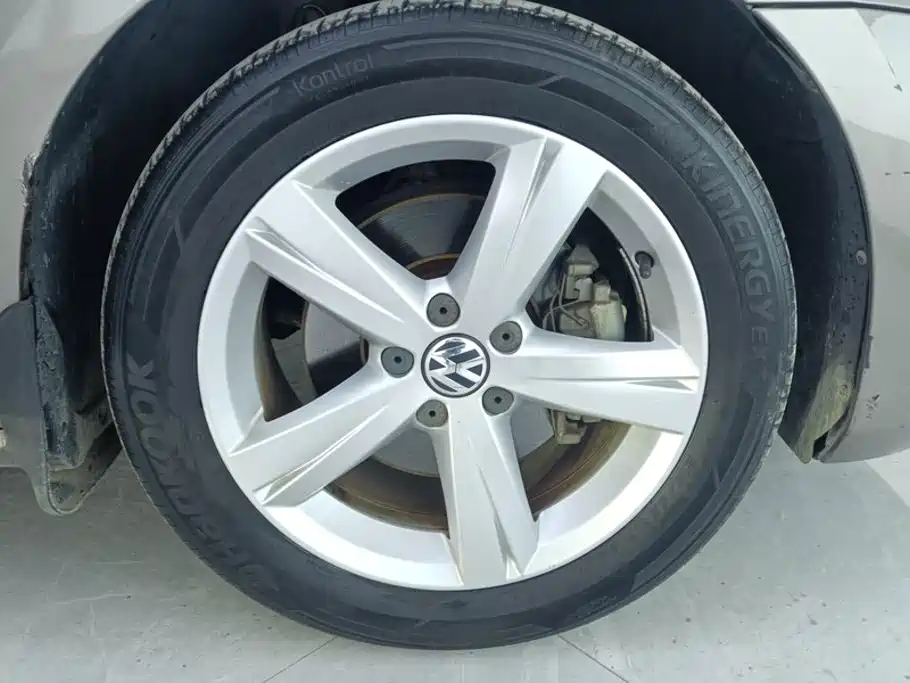 Volkswagen Passat — миниатюра 6