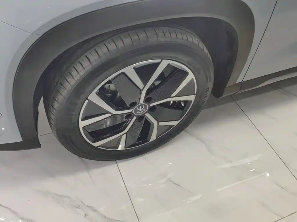 BYD L DM-i — миниатюра 23
