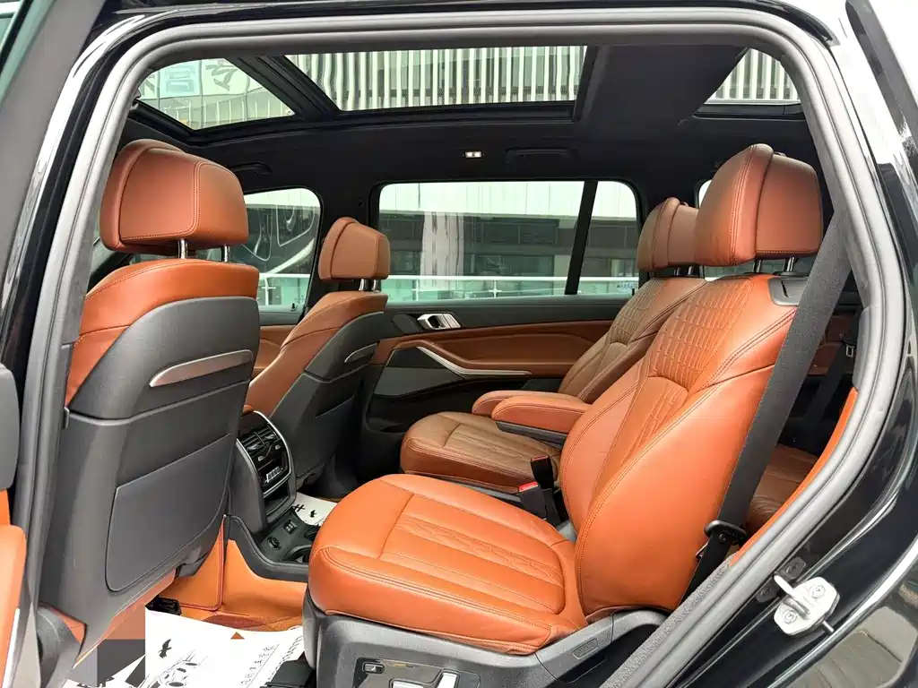 BMW X7 — миниатюра 10