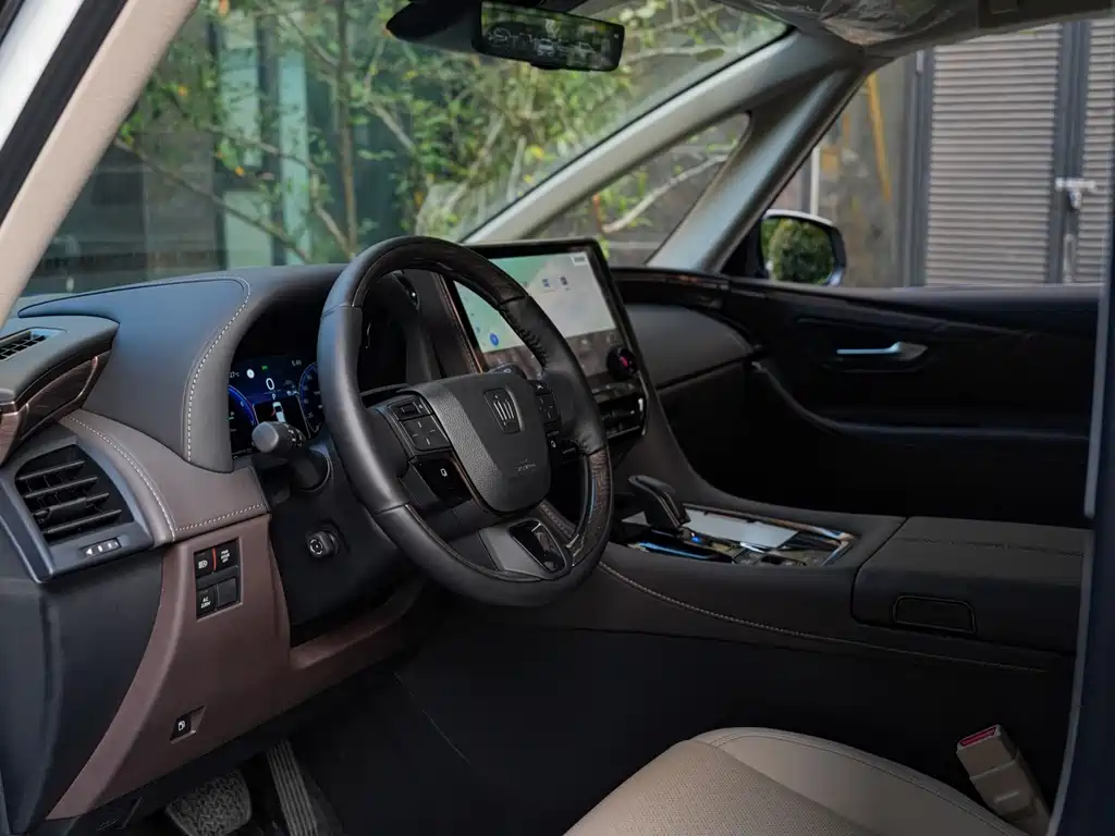 Toyota Vellfire — миниатюра 10