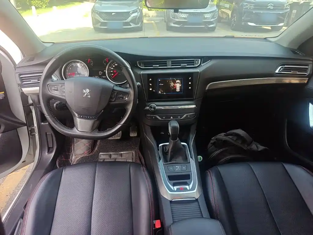 Peugeot 408 — миниатюра 10
