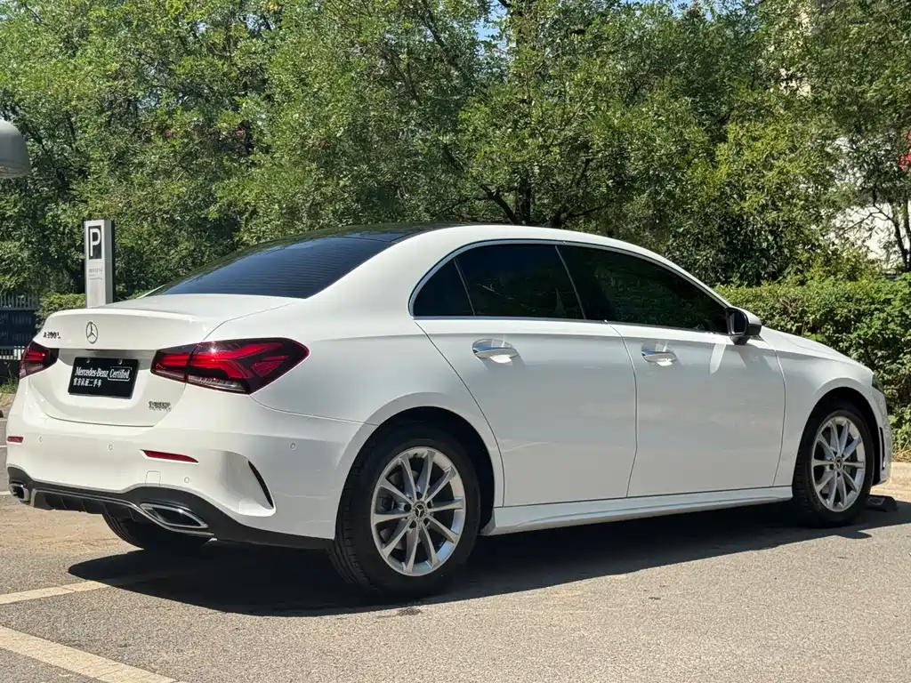 Mercedes-Benz A-Class — миниатюра 6