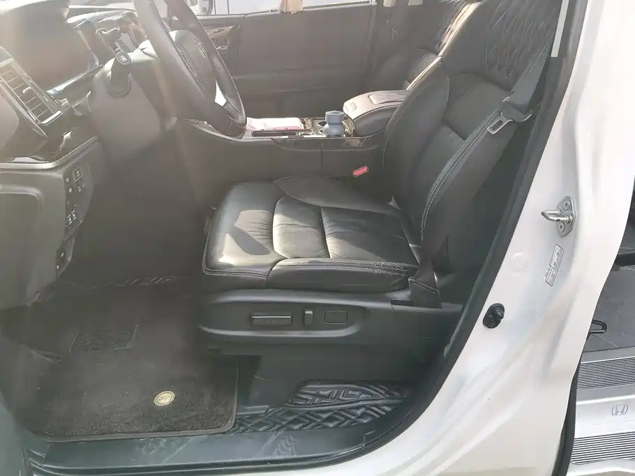 Honda Elysion — миниатюра 9
