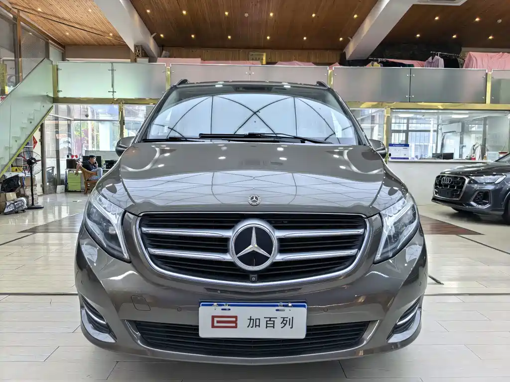 Mercedes-Benz V-Class — миниатюра 2