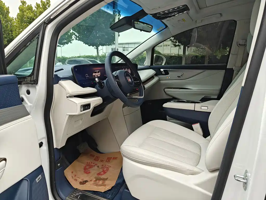 Buick GL8 Hybrid — миниатюра 8