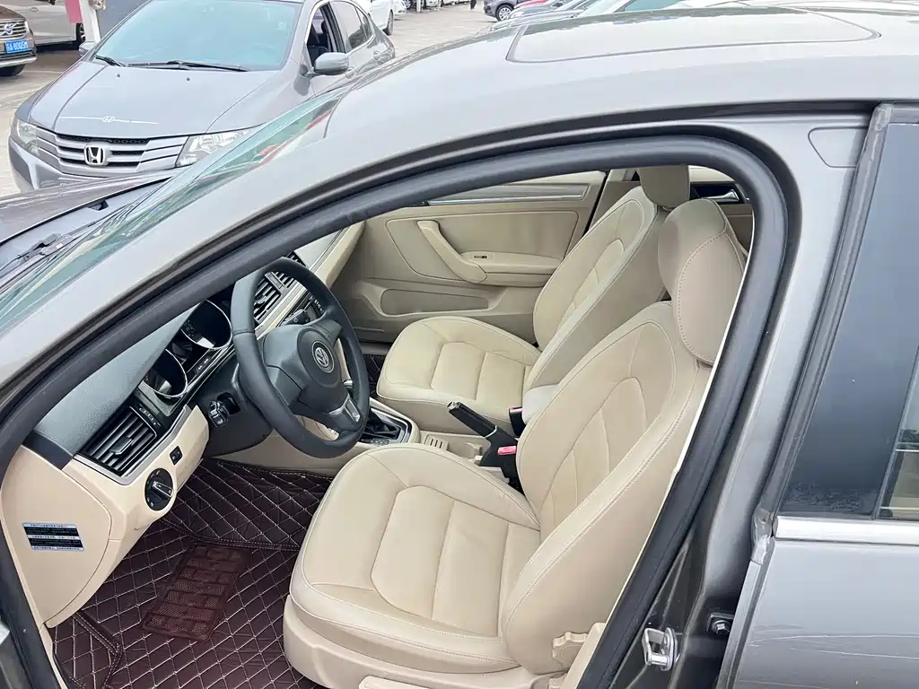 Volkswagen Bora — миниатюра 11
