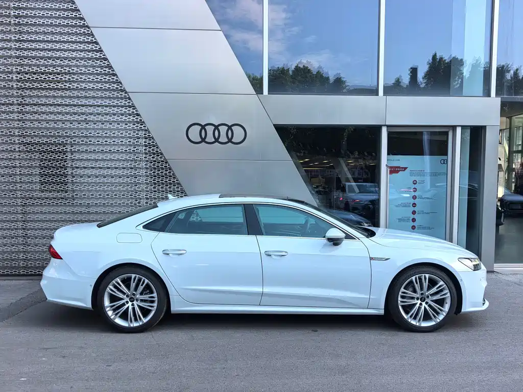 Audi A7L — миниатюра 15