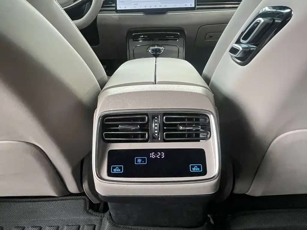 BYD Han — миниатюра 11