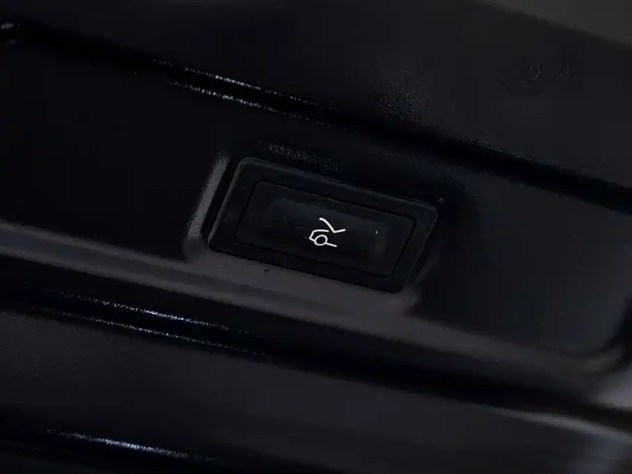 NIO ES8 — миниатюра 35