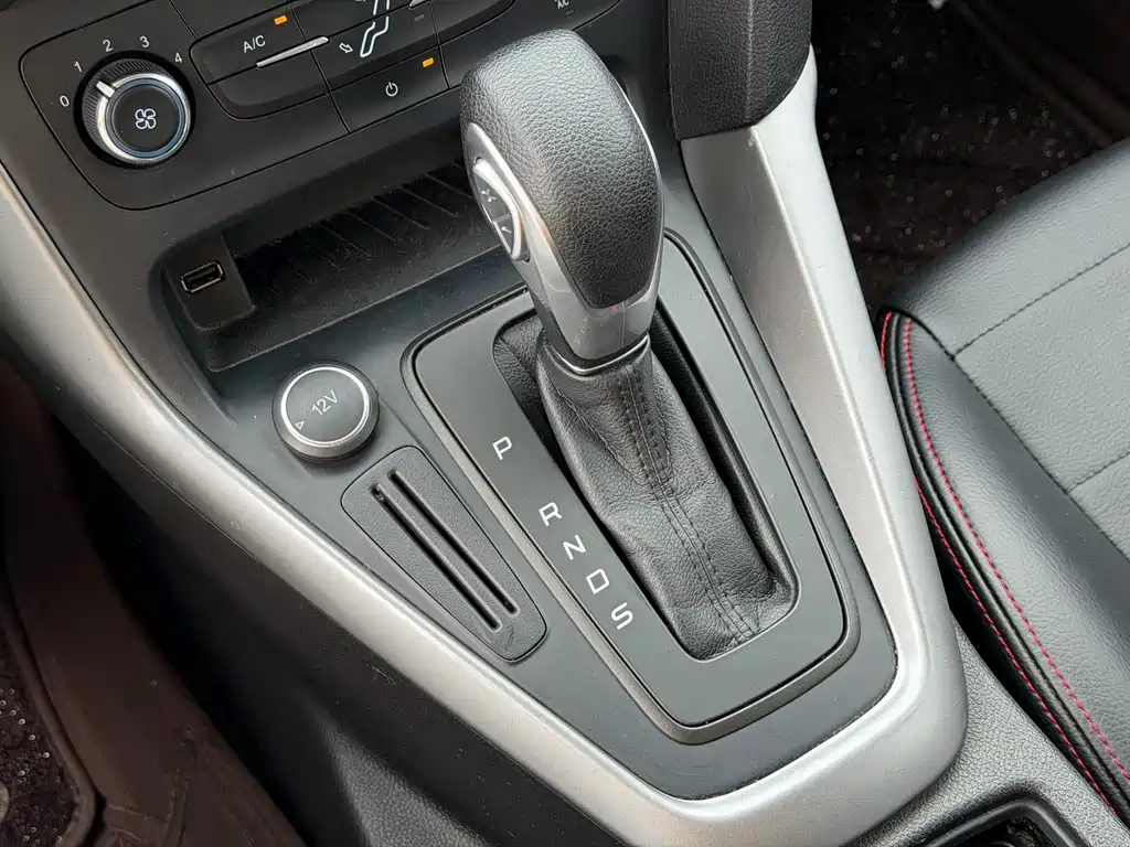 Ford Focus — миниатюра 10