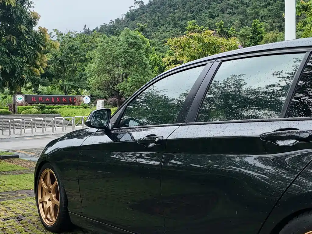 BMW 1 Series (Import) — миниатюра 60