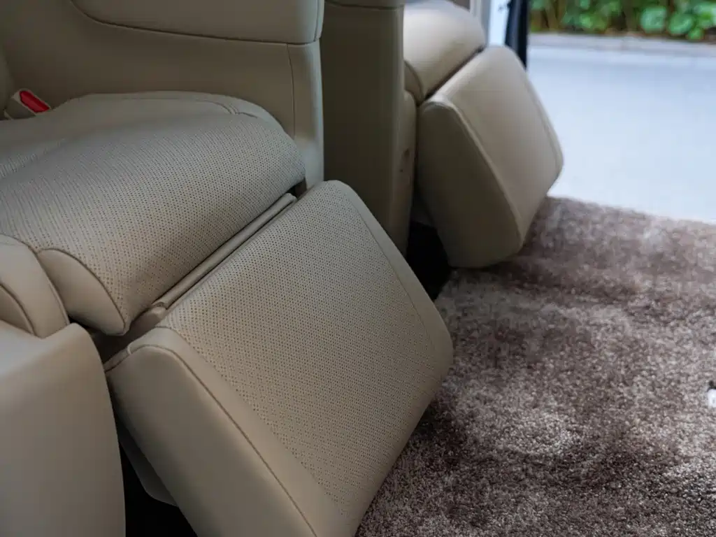 Toyota Vellfire — миниатюра 17