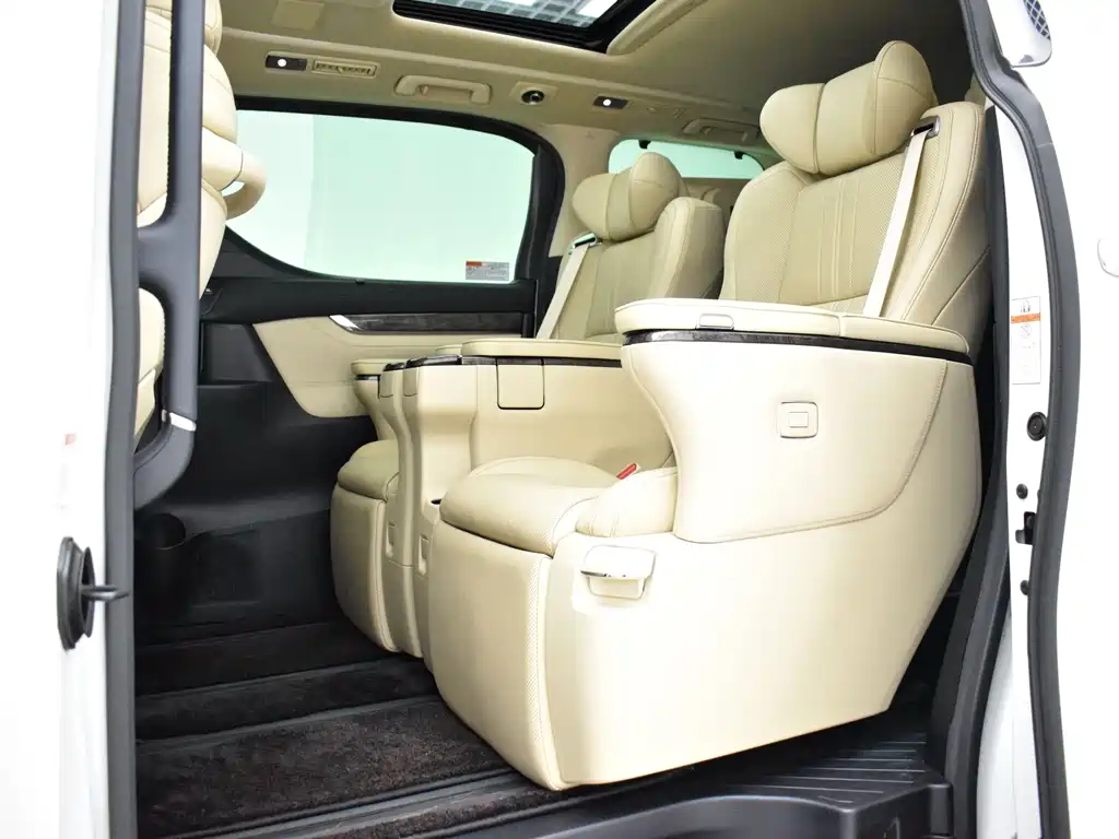 Toyota Vellfire — миниатюра 20