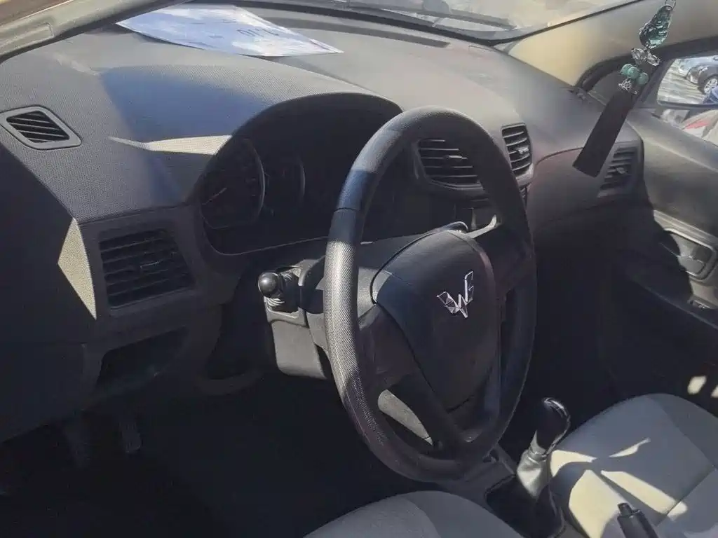 Wuling Hongguang — миниатюра 10