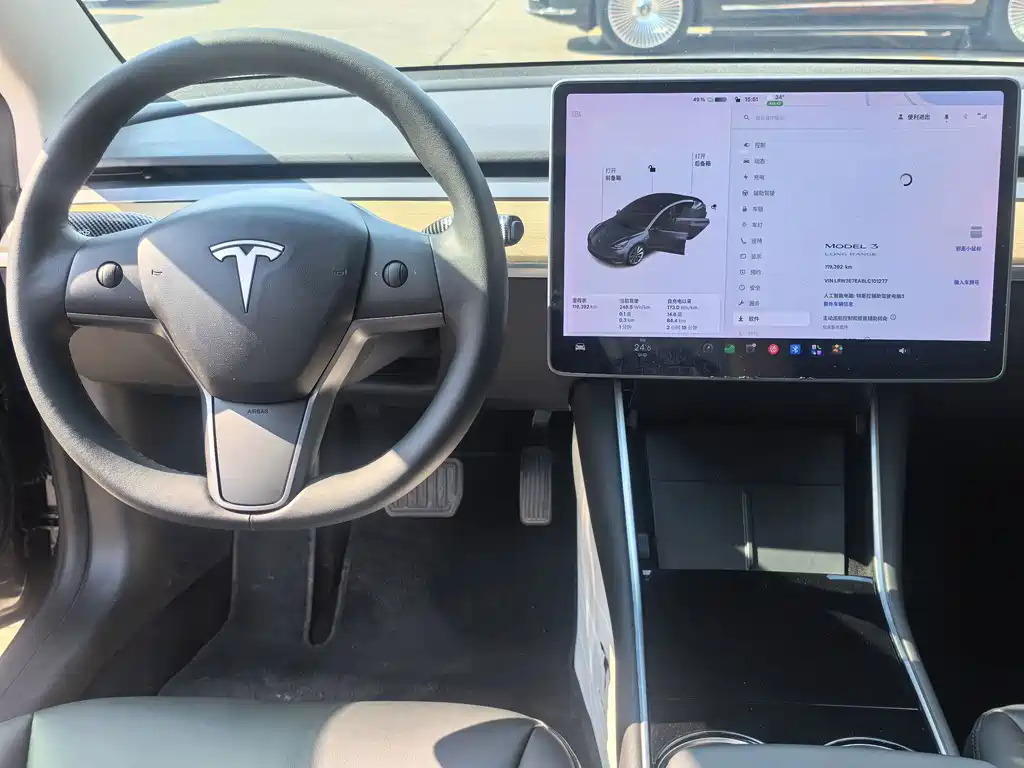 Tesla Model 3 — миниатюра 11
