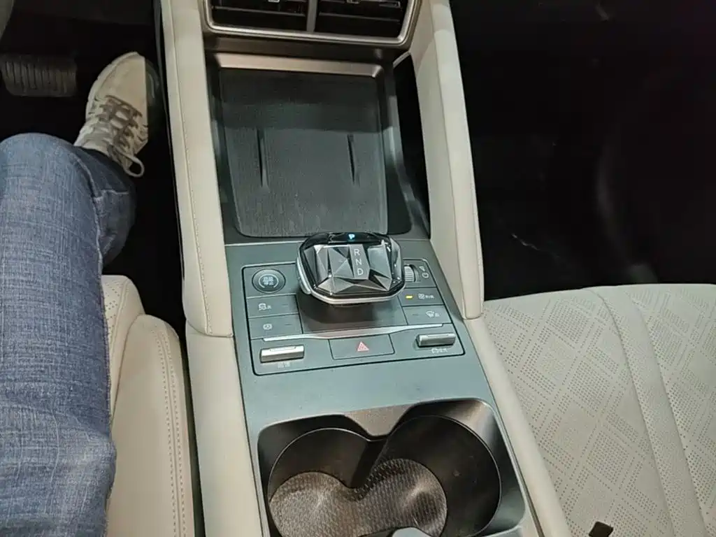 BYD Yuan UP — миниатюра 14